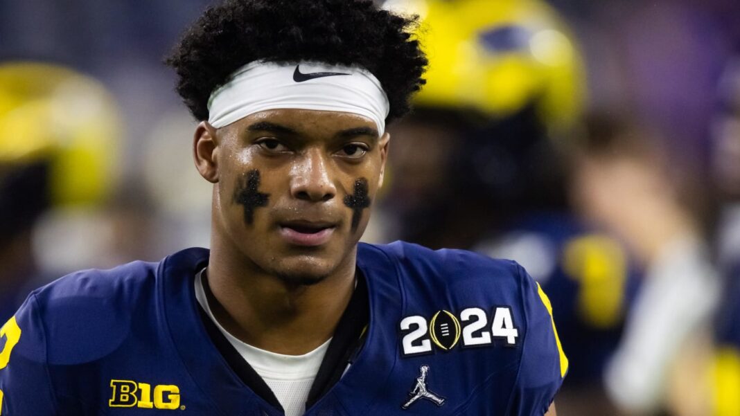 Michigan Football’s Will Johnson rocking custom winged helmet headphones (PHOTO)